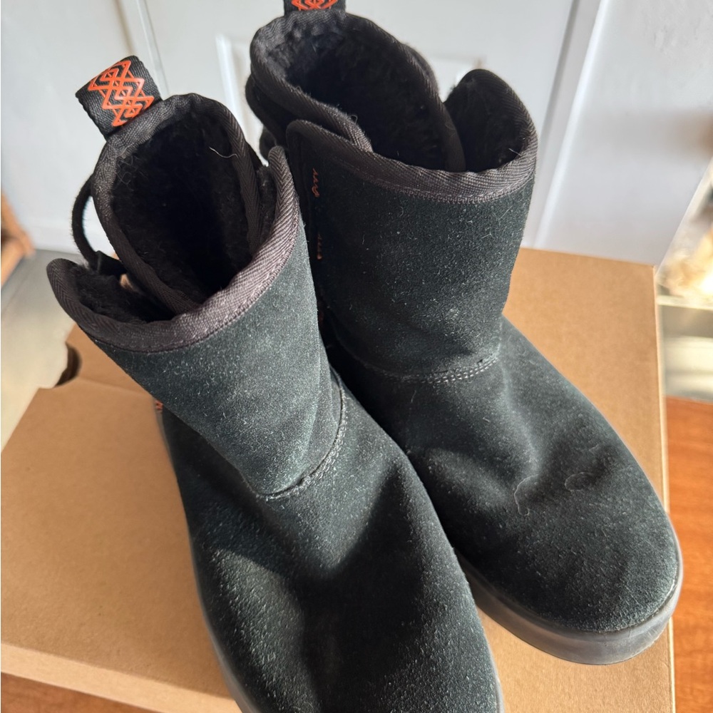 UGG Classic Boomer Black Winter Ankle Boots with Orange Accents - Picture 4 of 10